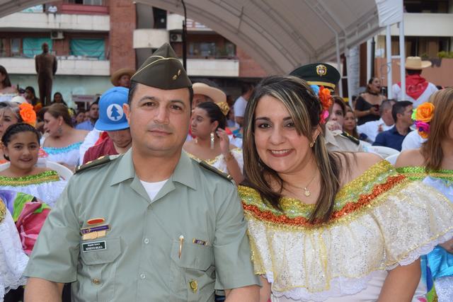 Brigadier General; Norberto Mujica y María Beatriz Gualteros.